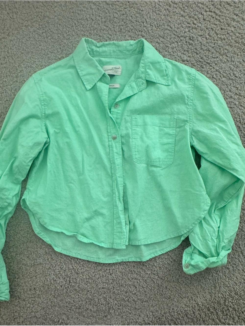 Women’s Cropped Green Button-Up Shirt Universal Brand